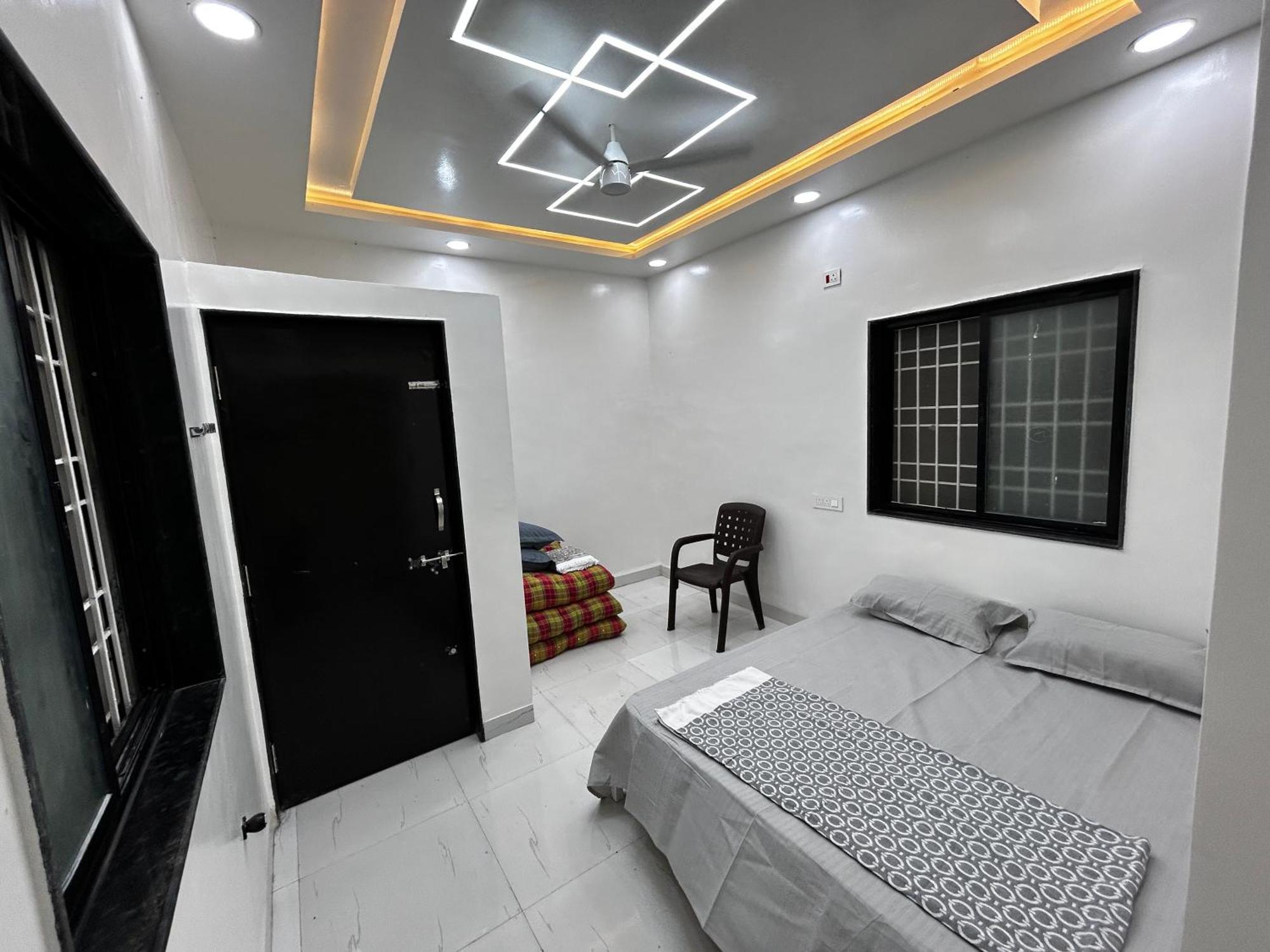 Vatavriksha Guest House,Akkalkot Akalkot Екстер'єр фото