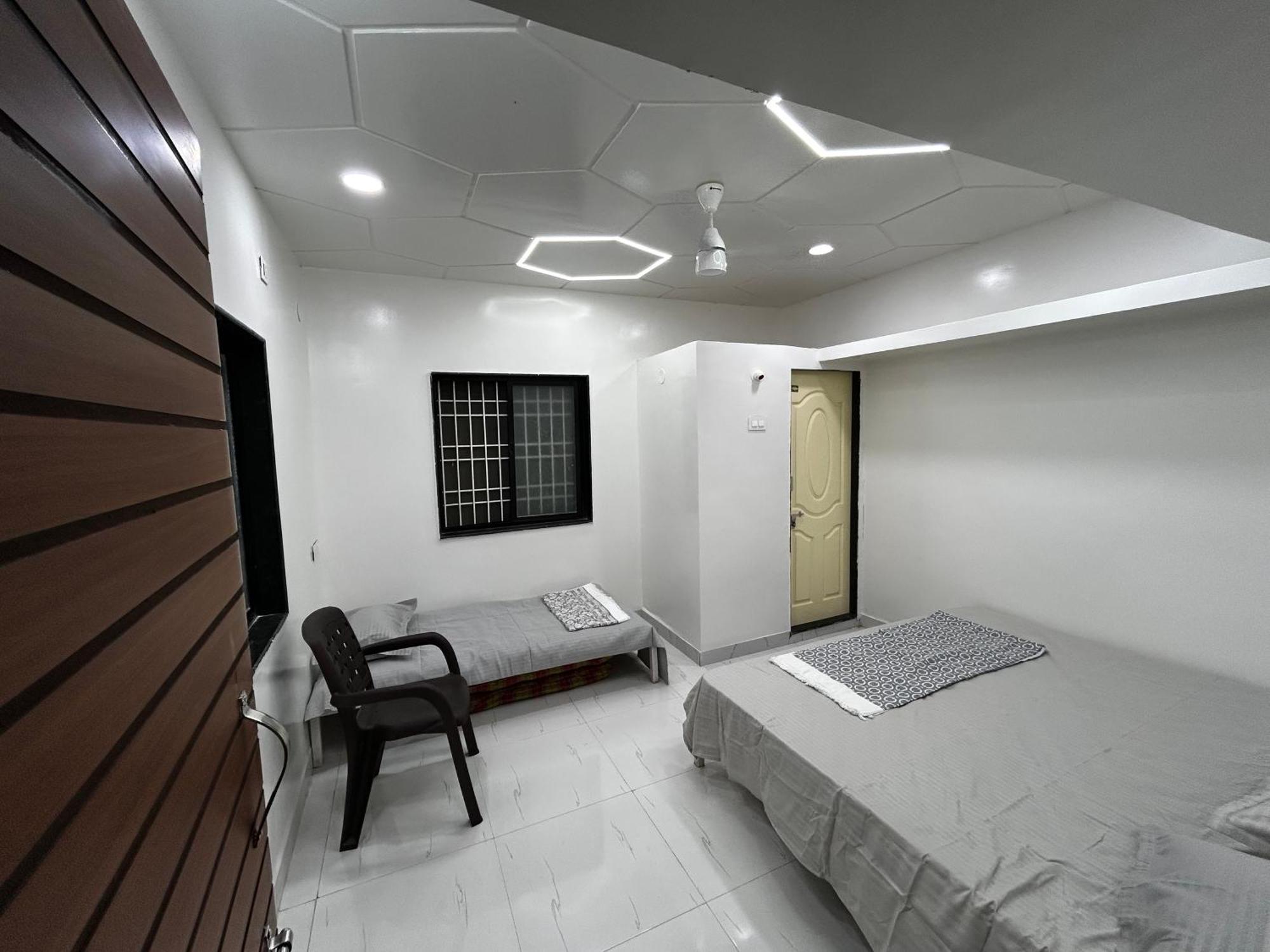 Vatavriksha Guest House,Akkalkot Akalkot Екстер'єр фото